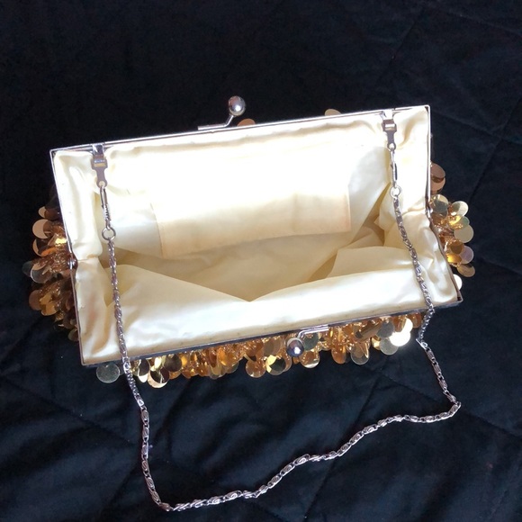 Gold Sequined Clutch Purse - Picture 4 of 6